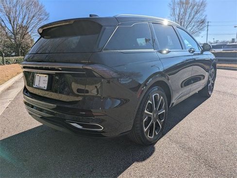 New 2026 Lincoln Nautilus Reserve image 3