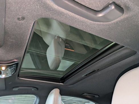 Certified 2025 Mercedes-Benz C 300 4MATIC Sedan image 17