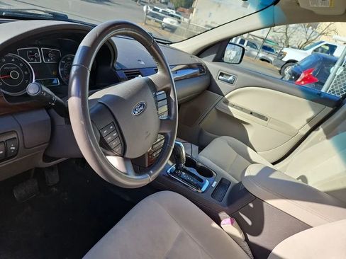 Used 2008 Ford Taurus SEL image 17