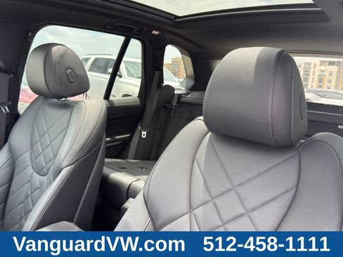 Used 2023 BMW X5 xDrive40i w/ Premium Package AWD/4WD image 12