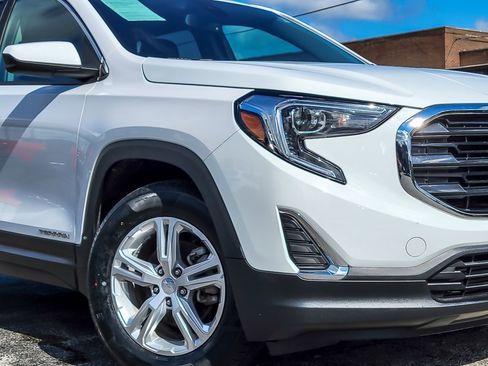 Certified 2021 GMC Terrain SLE image 3