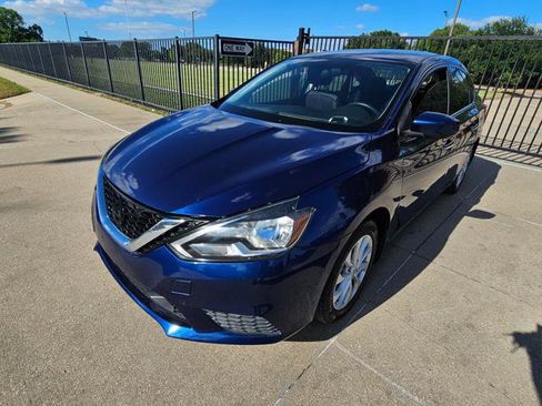 Used 2019 Nissan Sentra SV FWD image 1