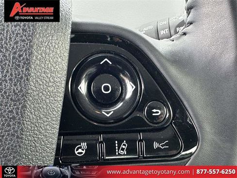 Certified 2022 Toyota Prius XLE image 26