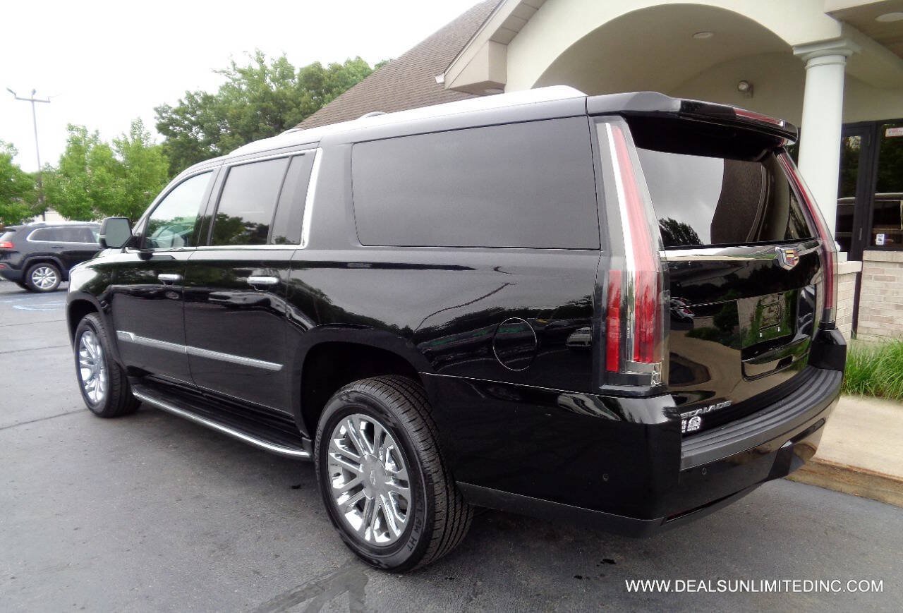 Used 2019 Cadillac Escalade ESV 4WD image 4