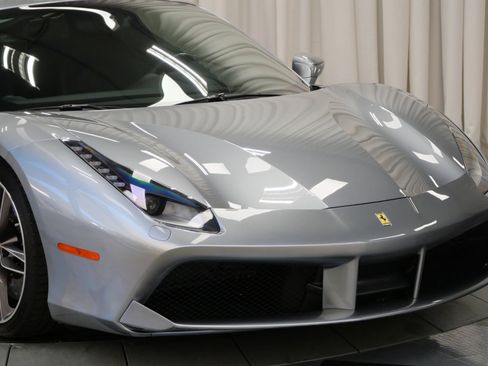 Used 2018 Ferrari 488 GTB RWD image 54
