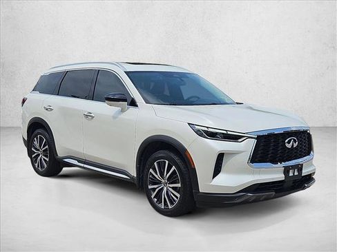 Used 2023 INFINITI QX60 Sensory w/ Vision Package AWD/4WD image 3