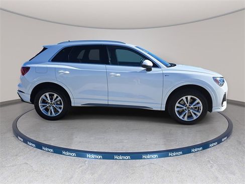 Certified 2025 Audi Q3 2.0T Premium image 4