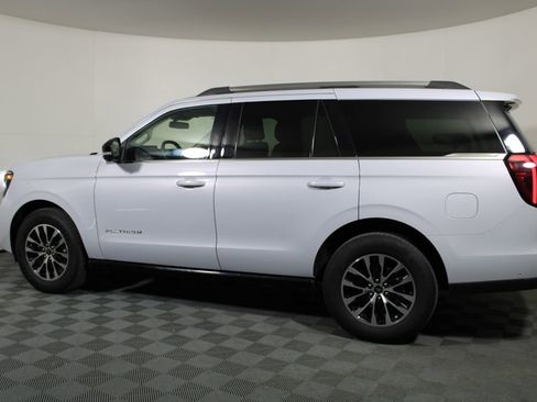 Certified 2025 Ford Expedition Platinum image 5