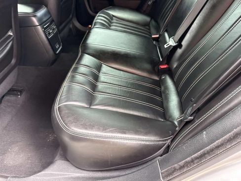 Used 2023 Chrysler 300 S RWD image 15