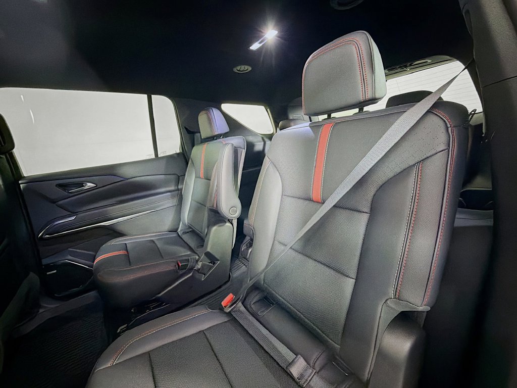 New 2026 Chevrolet Traverse RS w/ LPO, Floor Liner Package AWD/4WD image 19