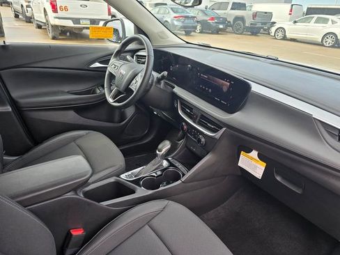 Used 2024 Buick Encore GX Preferred FWD image 10