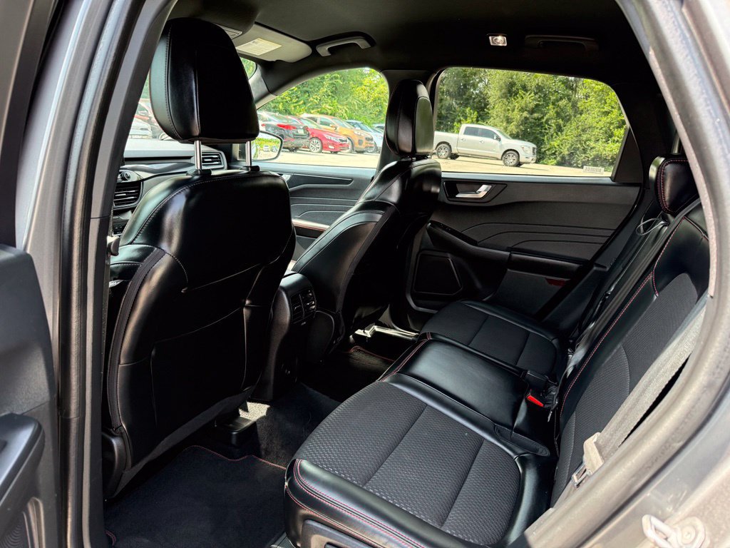 Used 2023 Ford Escape ST-Line AWD/4WD image 12