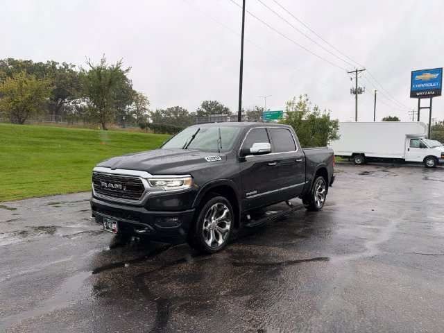 Used 2019 RAM 1500 Limited w/ Body Color Bumper Group AWD/4WD image 4