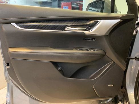 Used 2022 Cadillac XT6 Premium Luxury image 14