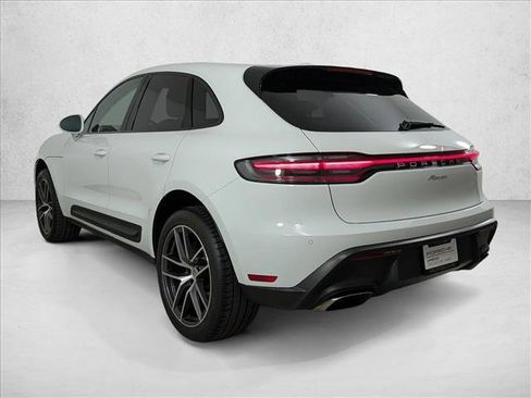 Certified 2025 Porsche Macan Turbo image 3