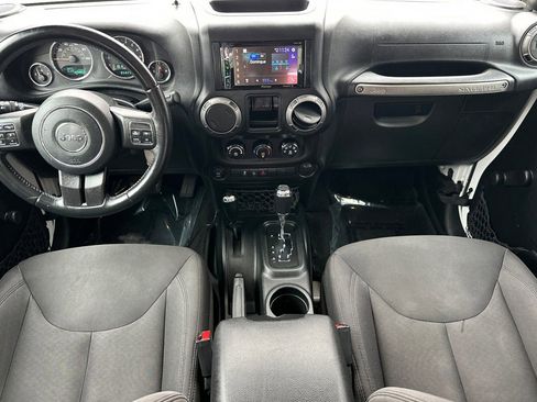 Used 2018 Jeep Wrangler Sport AWD/4WD image 14