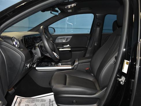 Certified 2025 Mercedes-Benz GLA 250 4MATIC image 8