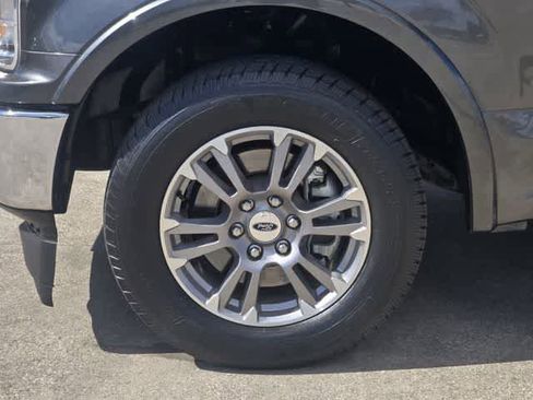 Used 2019 Ford F150 Lariat image 7