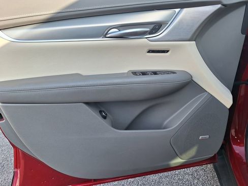 Certified 2023 Cadillac XT5 Premium Luxury image 31