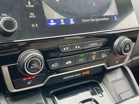 Used 2017 Honda CR-V Touring image 9