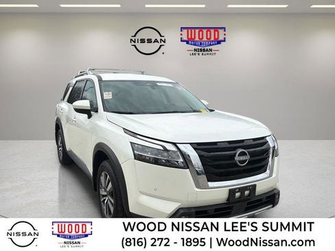 Used 2024 Nissan Pathfinder SL AWD/4WD image 1
