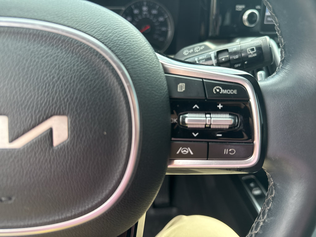 Used 2023 Kia Sorento S w/ Panoramic Sunroof Package AWD/4WD image 18