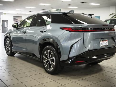 Used 2023 Lexus RZ 450e Premium w/ Technology Package AWD/4WD image 8