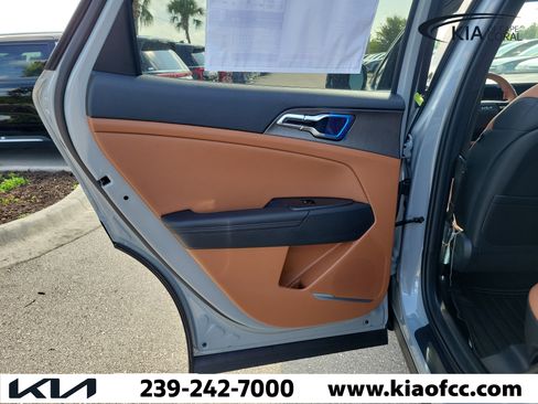 New 2026 Kia Sportage X-Line w/ X-Line Premium Package AWD/4WD image 15