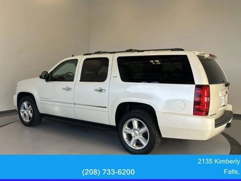 Used 2014 Chevrolet Suburban LTZ image 6