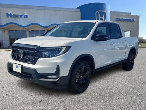 New 2025 Honda Ridgeline Black Edition image 2