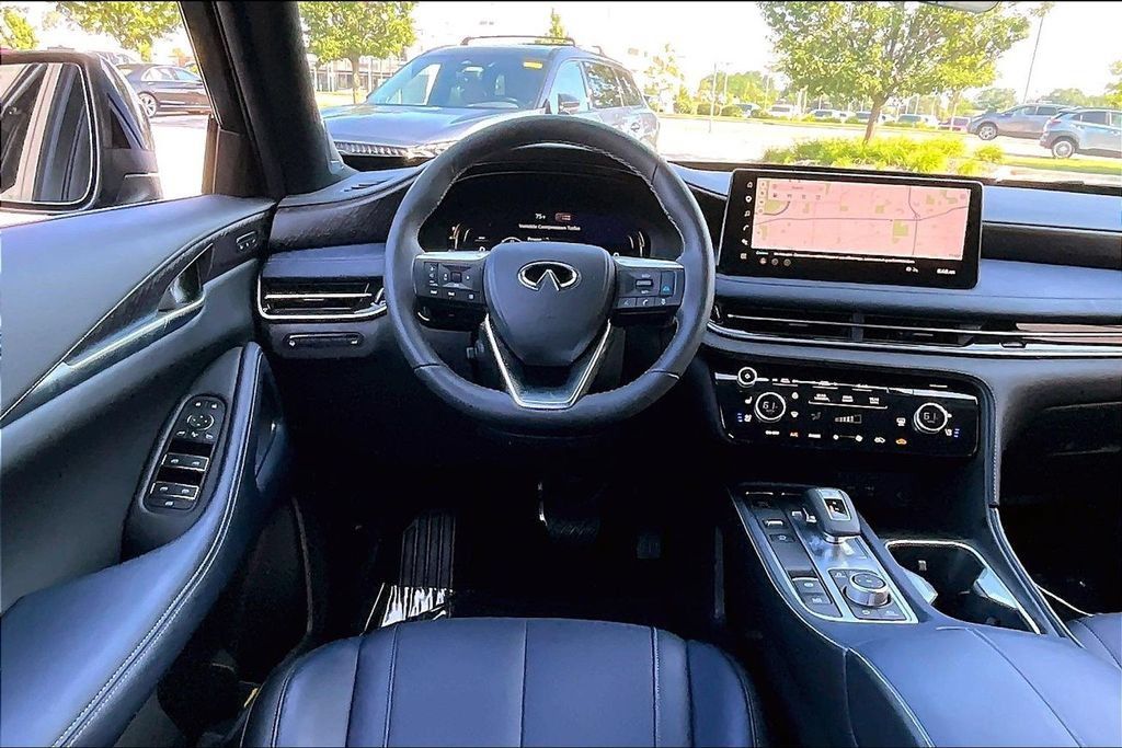 Certified 2026 INFINITI QX60 Sport w/ Dark Cargo Package AWD/4WD image 17