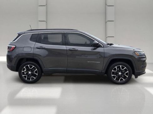 Certified 2022 Jeep Compass Latitude w/ Convenience Group AWD/4WD image 6