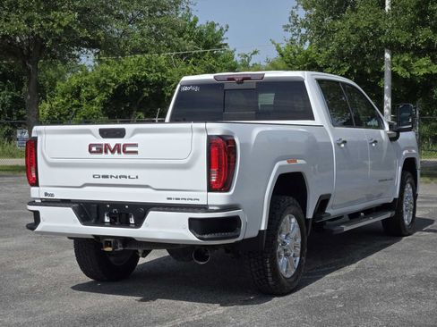 Certified 2020 GMC Sierra 2500 Denali w/ Denali Ultimate Package AWD/4WD image 7