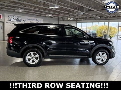 Used 2021 Kia Sorento LX image 9