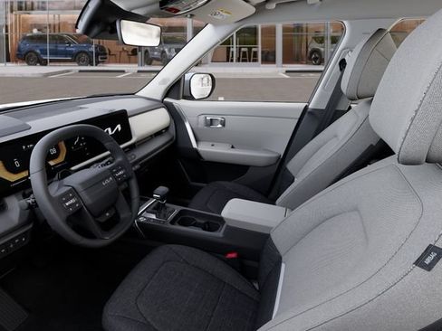 New 2027 Kia Seltos LX FWD image 17