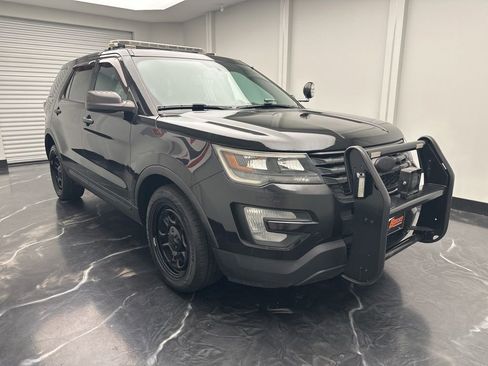 Used 2019 Ford Explorer 4WD Police Interceptor image 2