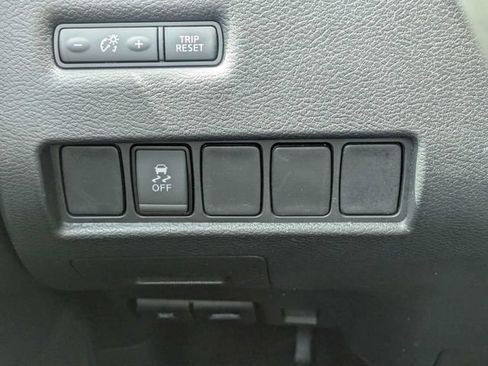 Used 2017 Nissan Murano SV FWD image 24