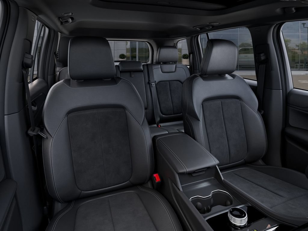 New 2025 Jeep Grand Cherokee 4WD image 16