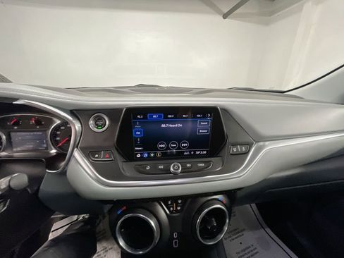 Used 2020 Chevrolet Blazer LT image 13