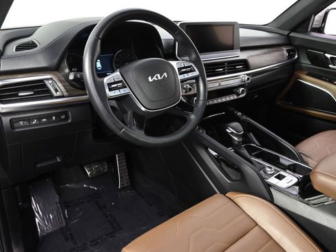 Used 2022 Kia Telluride SX w/ SX Prestige Package image 12