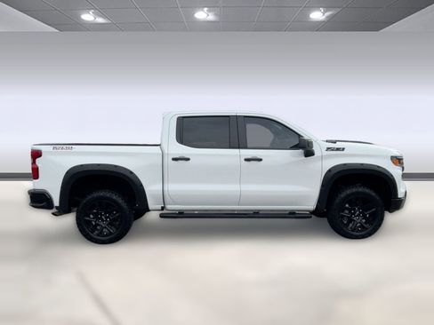 Certified 2024 Chevrolet Silverado 1500 Custom Trail Boss w/ LPO, Dark Essentials Package image 7