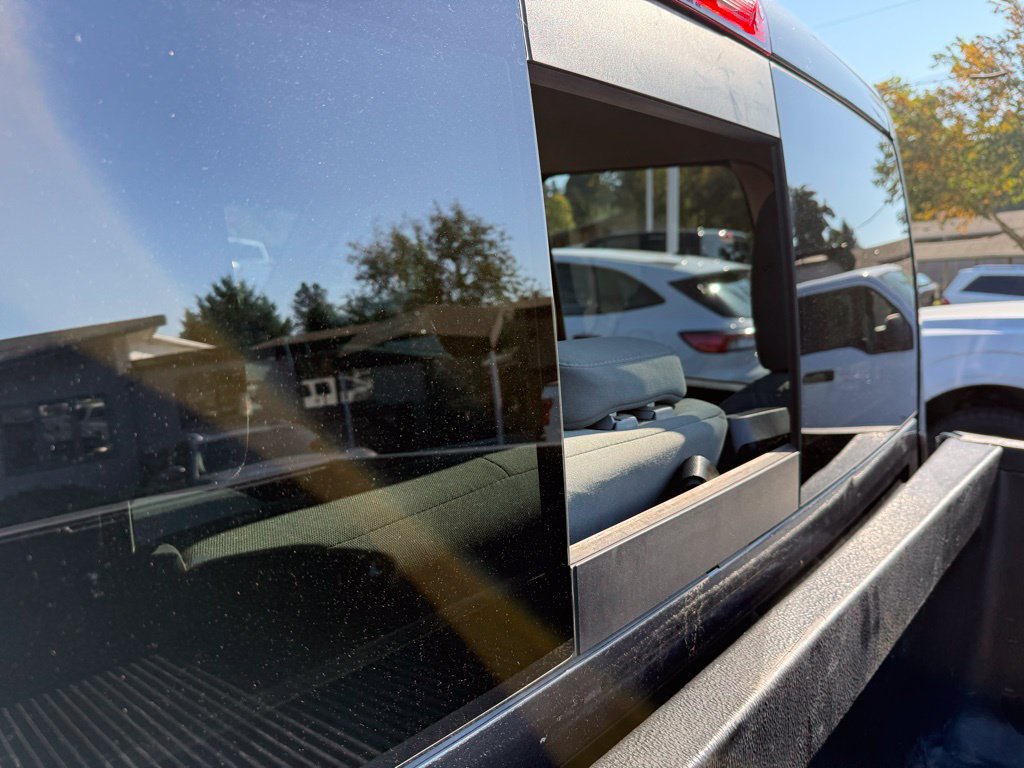 Used 2018 RAM 1500 Classic SLT AWD/4WD image 15