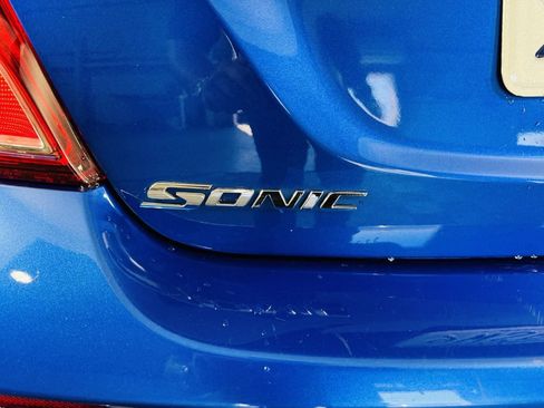 Used 2018 Chevrolet Sonic LS FWD image 20