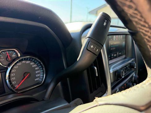 Used 2018 Chevrolet Silverado 1500 LT w/ All Star Edition AWD/4WD image 25