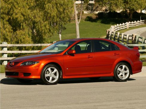 Used 2004 MAZDA MAZDA6 i w/ Security Pkg FWD image 1