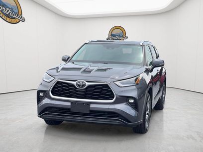 Used 2021 Toyota Highlander XLE