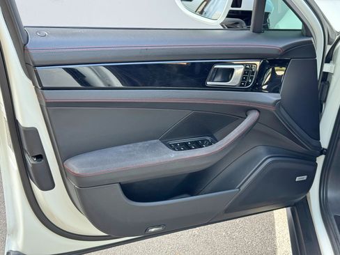 Used 2019 Porsche Panamera GTS AWD/4WD image 43