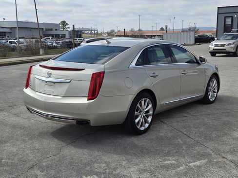 Used 2014 Cadillac XTS Luxury w/ Driver Awareness Package image 4