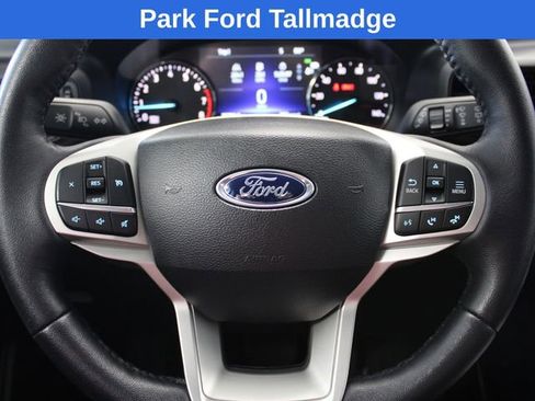 Used 2023 Ford Explorer XLT AWD/4WD image 15