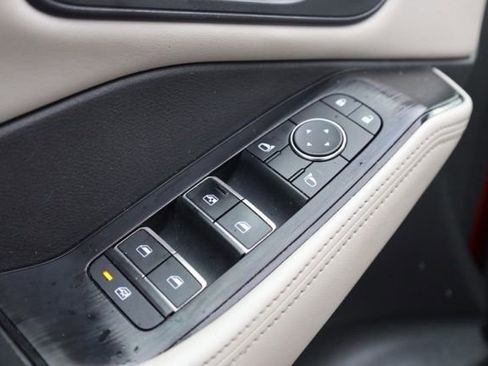 Used 2023 Nissan Rogue SV image 22